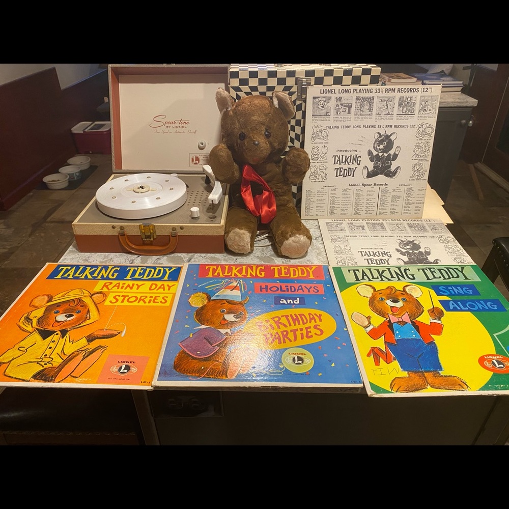 Rare 1962 talking teddy by lionel record player